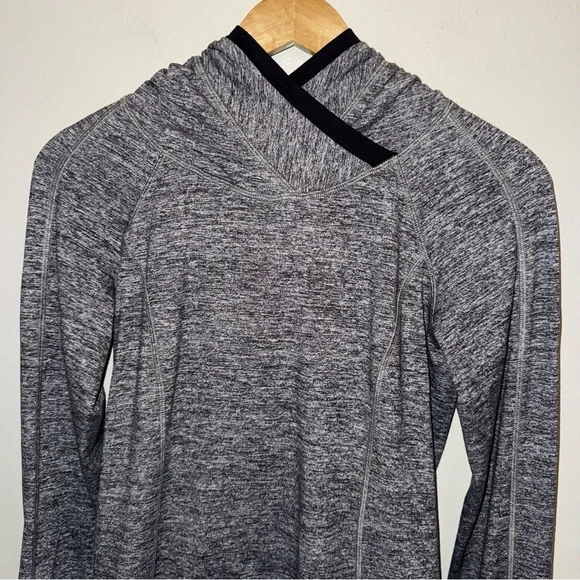 Lululemon Think Fast Hoodie black gray Size 6 - Picture 2 of 8